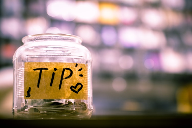 tip in dubai